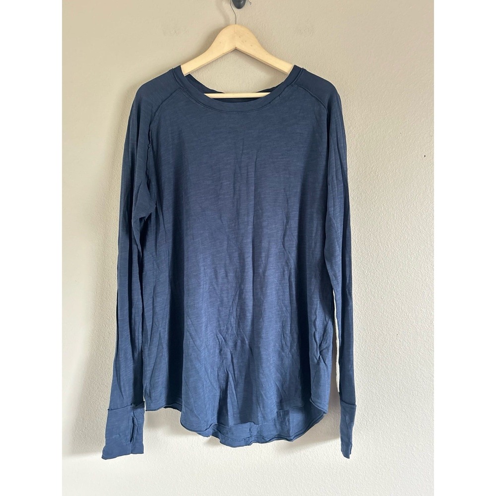 Women's We the Free Navy Layer Top Size Small NWOT R-8